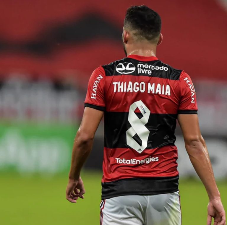 Justiça manda apreender carro de R$ 4,3 mi comprado por meia do Flamengo