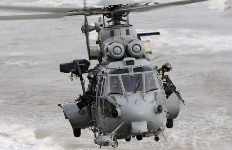 Helicóptero Super Puma da Marinha do Brasil cai em Formosa-GO, COMANFs estariam na aeronave