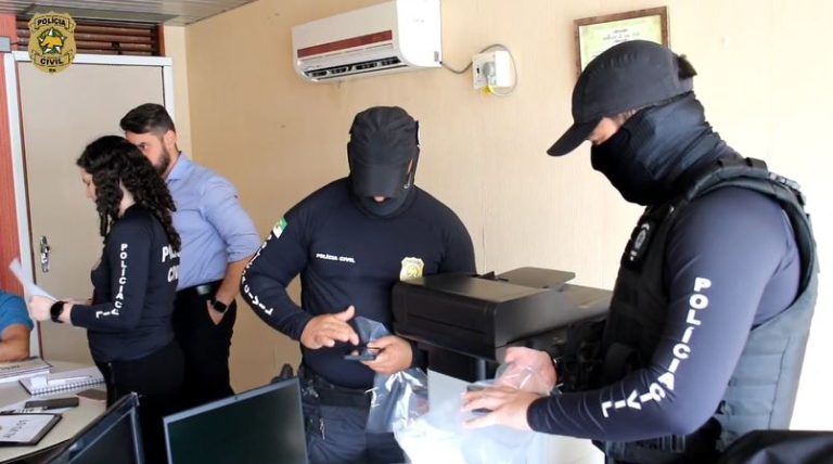 Confira imagens da operação da Polícia Civil contra corrupção no Detran-RN