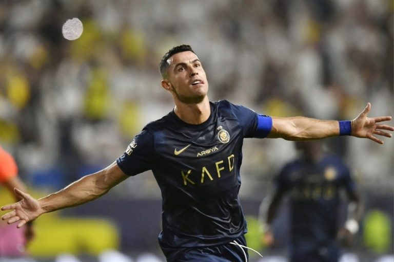 Cristiano Ronaldo não é indicado à Bola de Ouro pela 1ª vez desde 2003