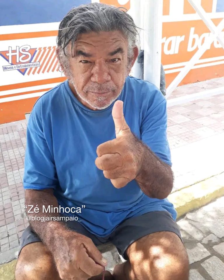 Tragédia em Acari-RN: Carro invade calçada e atropela duas pessoas; Não há notícia de gente sem vida no local
