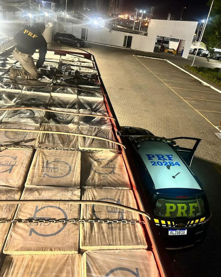 PRF apreende carga de cigarros contrabandeados avaliada em aproximadamente R$ 1 milhão na Paraíba_