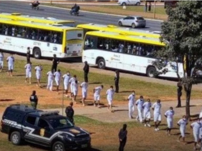 Deram no pé: 23 presos liberados no DF são procurados pela Justiça após ‘Saidão de Natal‘
