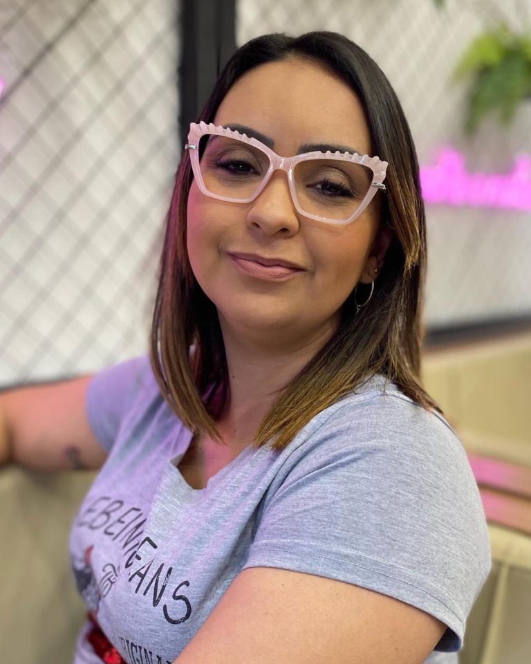 Radialista Meiriely Chacon está bem
