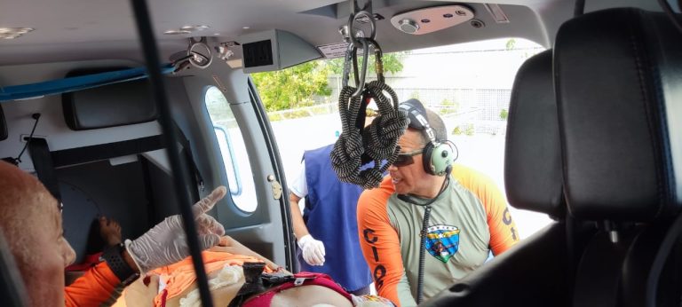 Helicóptero Potiguar 02 socorre jovem acidentada no litoral Sul do RN