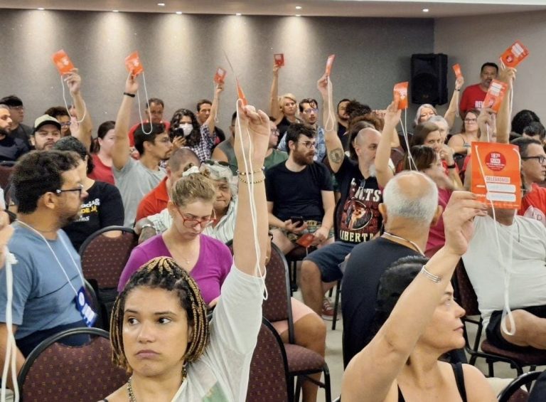 Servidores dos IFs aprovam indicativo de greve para o dia 3 de abril