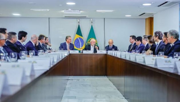Lula anuncia 2 milhões de quilos de carne para Rio Grande do Sul após reunir empresários