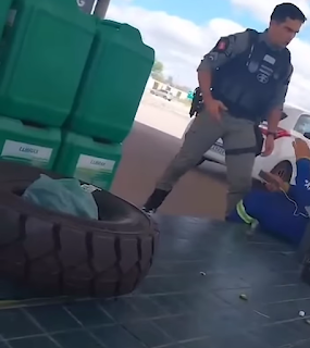Policial Militar agride covardemente popular em Santa Luzia, PB.