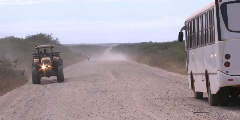Situação da ‘Estrada do Melão’ gera indignação por falta de manutenção