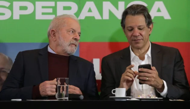 Haddad anuncia corte de R$ 25 bi em despesas e diz que Lula determinou que seja cumprido o arcabouço fiscal