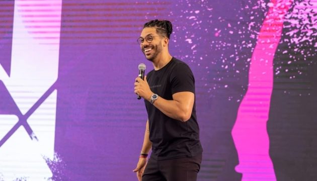Fórum Negócios Experience 2025 celebra 10 anos com maior edição da história e anúncio de Joel Jota como palestrante principal