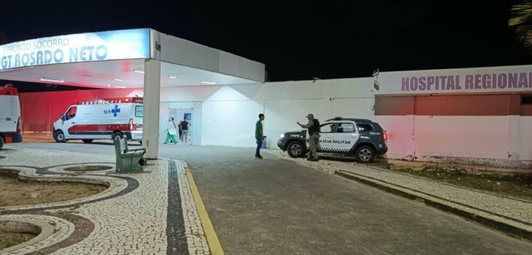 Homem e adolescente de 14 anos são baleados durante ataque a tiros no bairro Aeroporto, em Mossoró