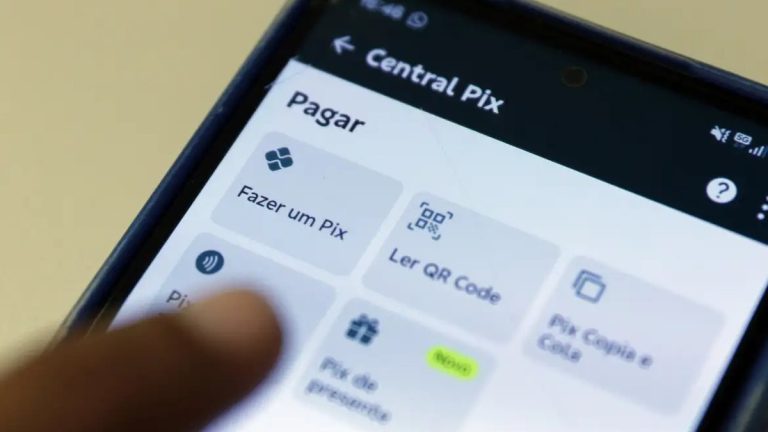 Instabilidade no Pix afeta clientes de diversos bancos na manhã deste domingo (23)