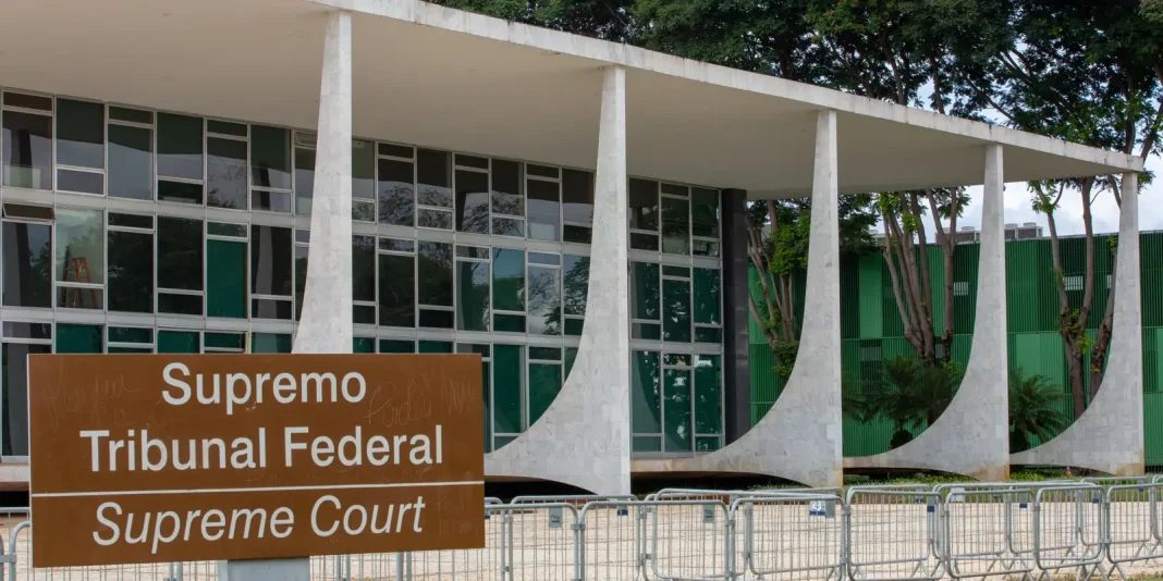 STF: Gilmar Mendes sugere adiar sessão sobre conduta de Moraes STF: Gilmar Mendes sugere adiar sessão sobre conduta de Moraes