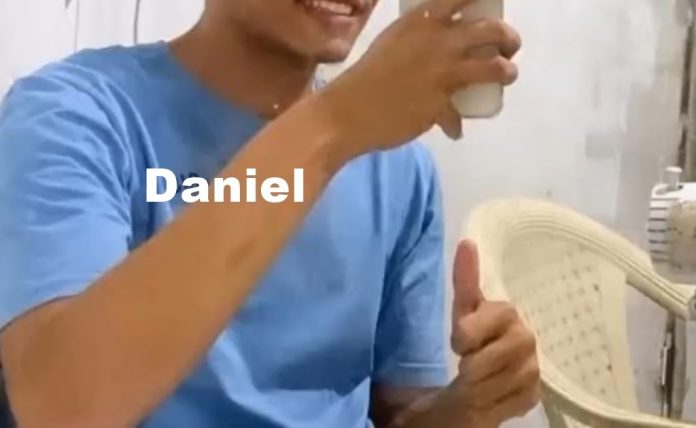 1788853775_aa.jpg
