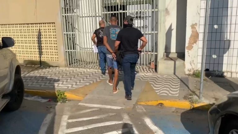 Suspeito de monitorar rivais e auxiliar grupo criminoso é preso no bairro Abolição IV, em Mossoró