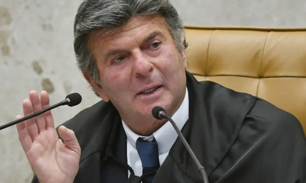 Fux dá 15 dias para União e BC responderem sobre empréstimo ao BRB