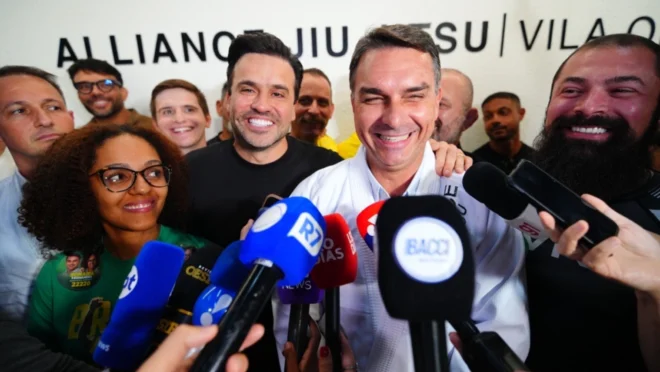 Pablo Marçal declara apoio a Flávio Bolsonaro e anuncia atuação direta na campanha: vídeo – Blog Jair Sampaio