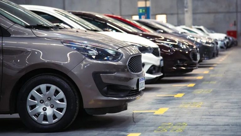 Mercado de seminovos: levantamento revela os carros que mais desvalorizam e os que mais demoram para vender no Brasil
