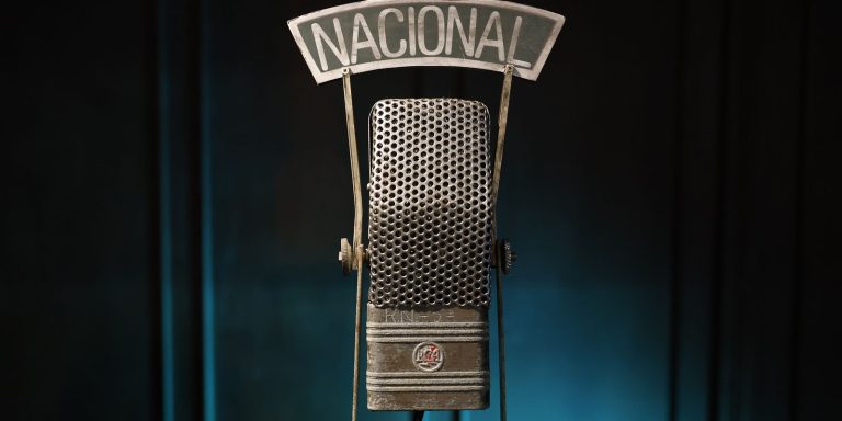 Rádio Nacional celebra 90 anos neste sábado com programação especial